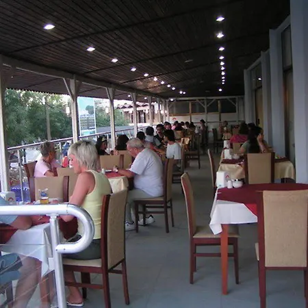 First Class Didim מלון