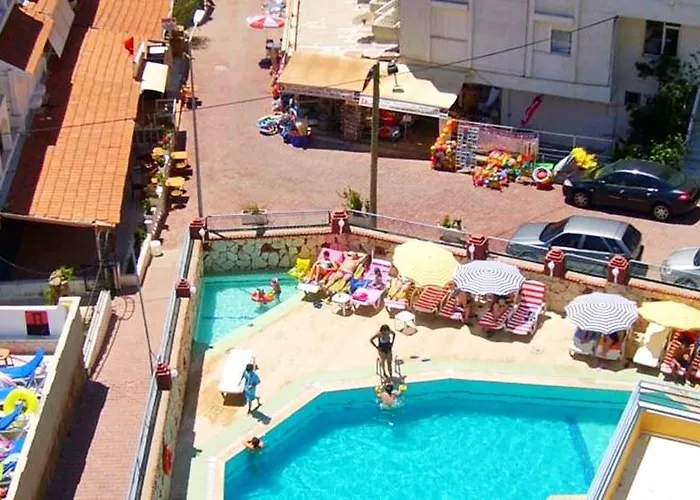 First Class Didim ホテル